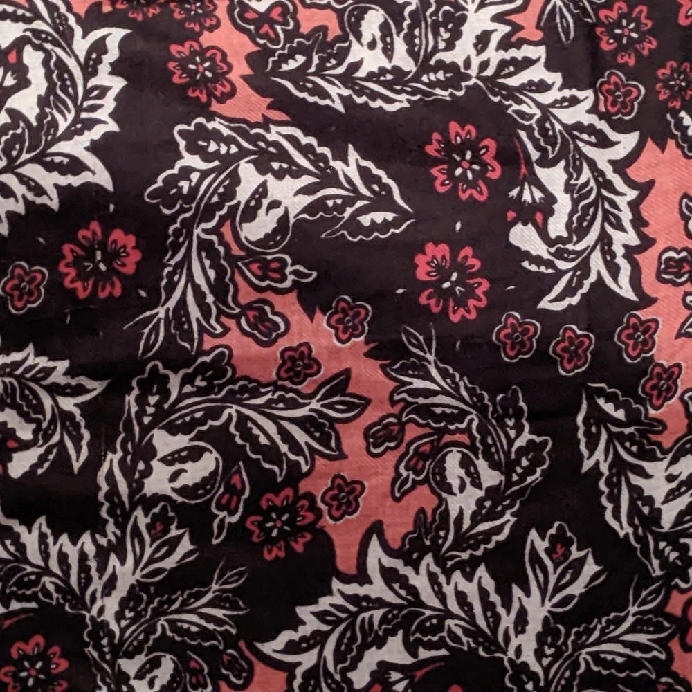 H&M Black and Pink Patterned Scarf - Picture 4 of 5
